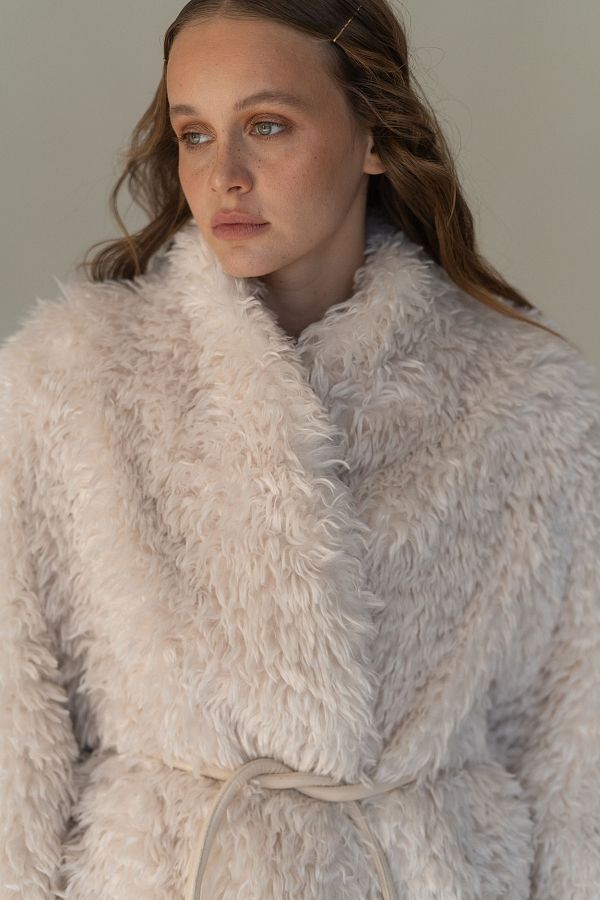Lengthened fur overcoat ivory  19421/1 № 4