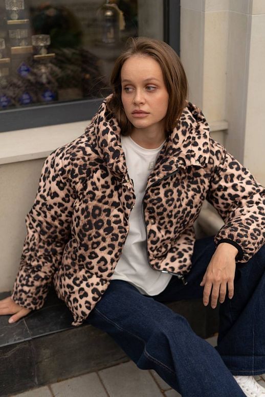 Down jacket with leopard pattern