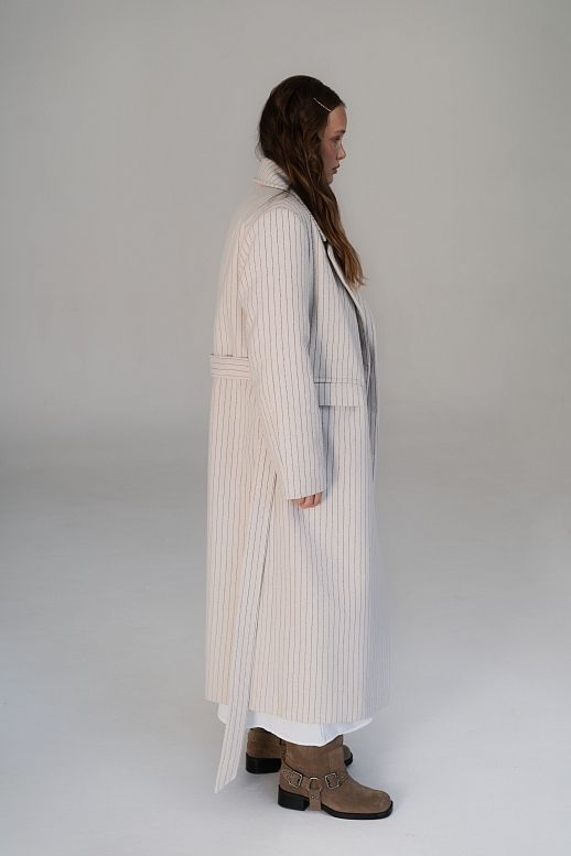 Light beige insulated overcoat with stripes - №2