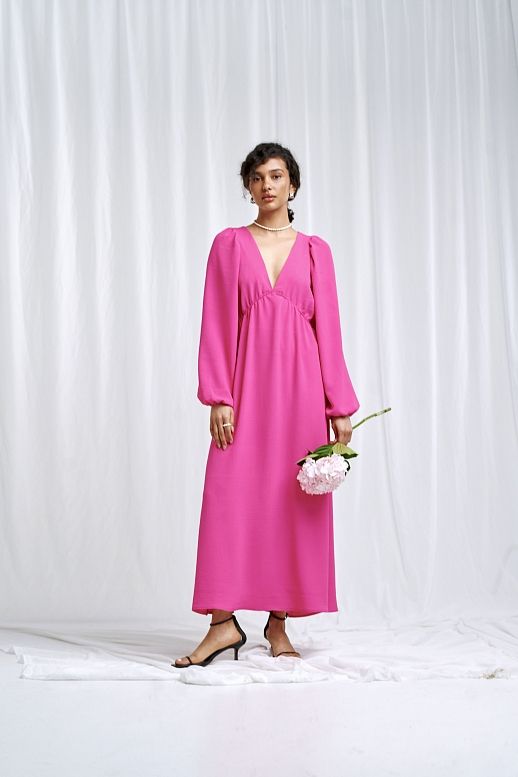 Open back maxi dress in pink colour