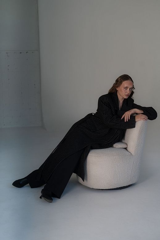 Black insulated overcoat with stripes - №2