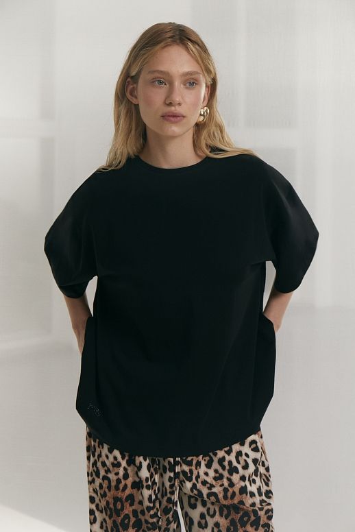 T-shirt with rhinestones black