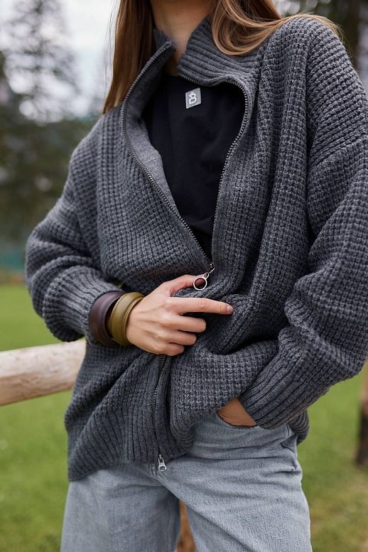 Grey cardigan with zipper