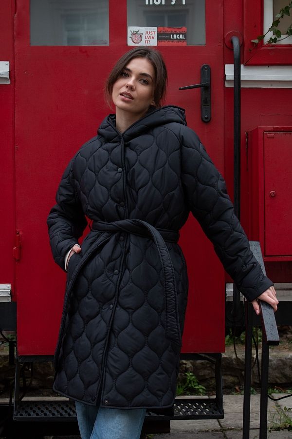 Black quilted coat with hood  MBPT002/3 #RU# Pikowana kurtka zimowa z czarnym kapturem. MBPT002/3 № 1
