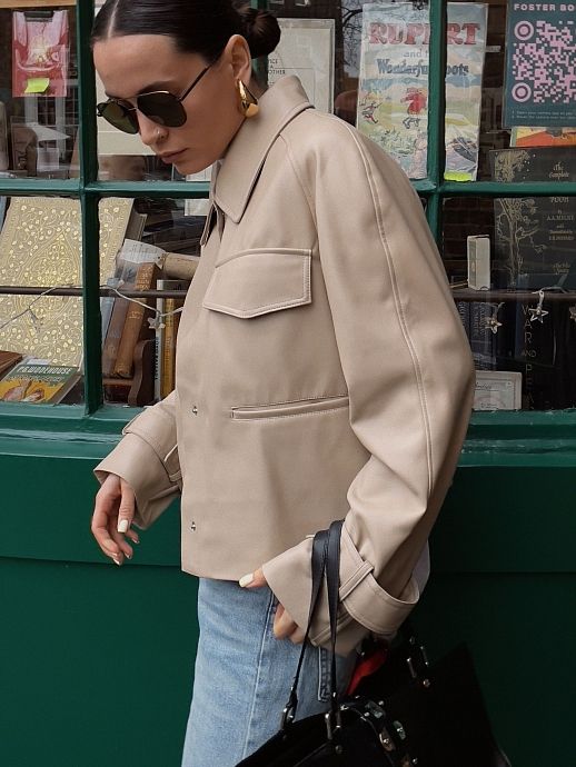 Beige short eco-leather trench coat on suede - №2