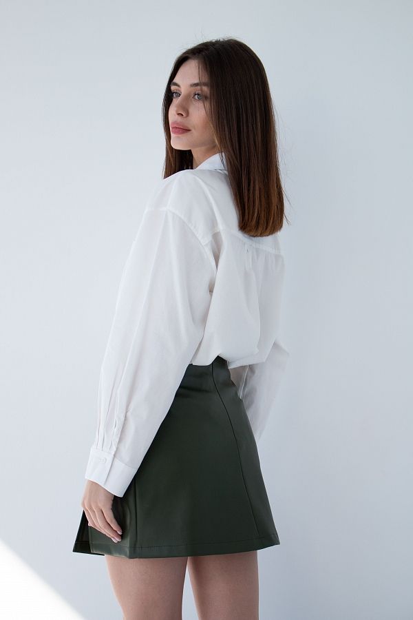 Skirt mini from green eco-leather B0222/5 #RU# Spódnica mini wykonana z ekoskóry w kolorze ciemnej zieleni B0222/5 № 2