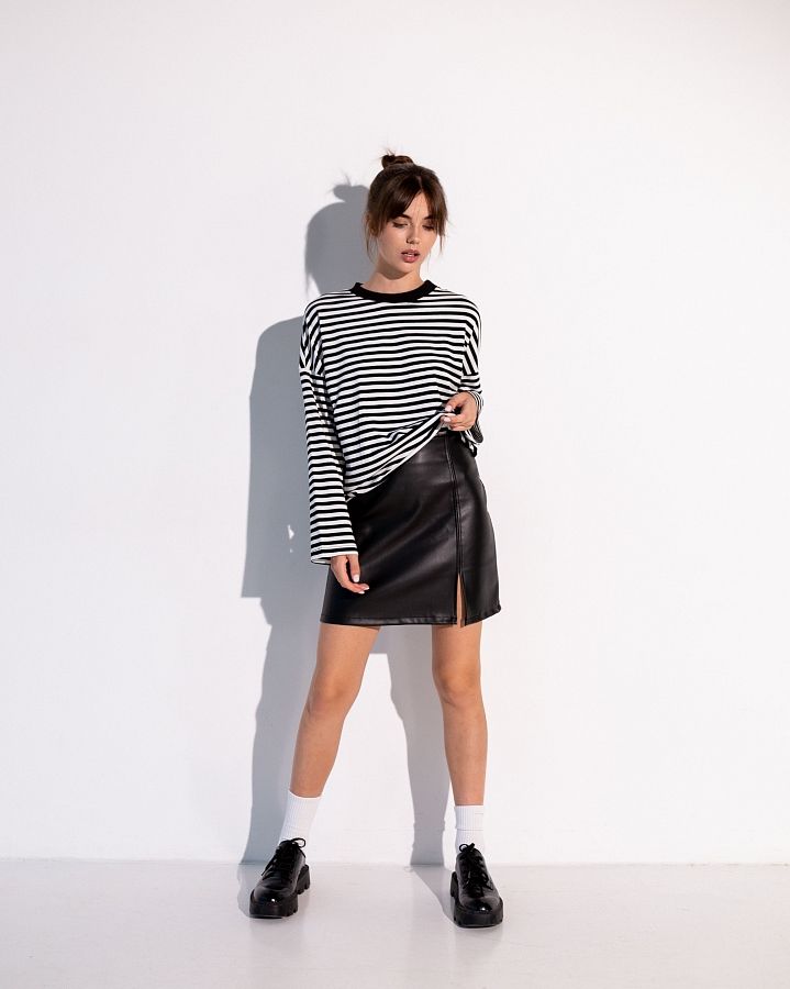 Skirt mini from black eco-leather B0222/1 #RU# Spódnica mini wykonana z czarnej ekoskóry B0222/1 № 1